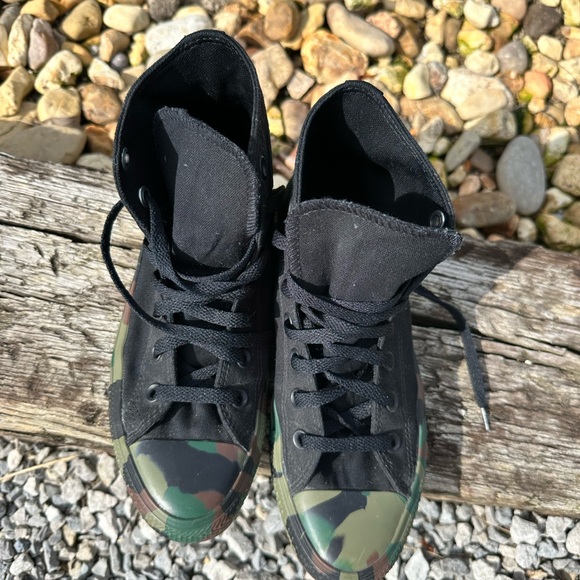 Converse - Picture 4 of 5